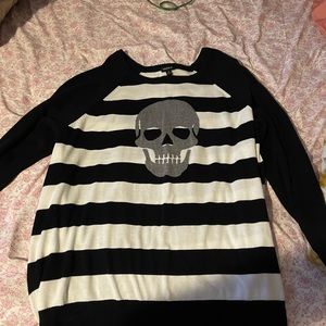 Brand new Torrid sweater size 3